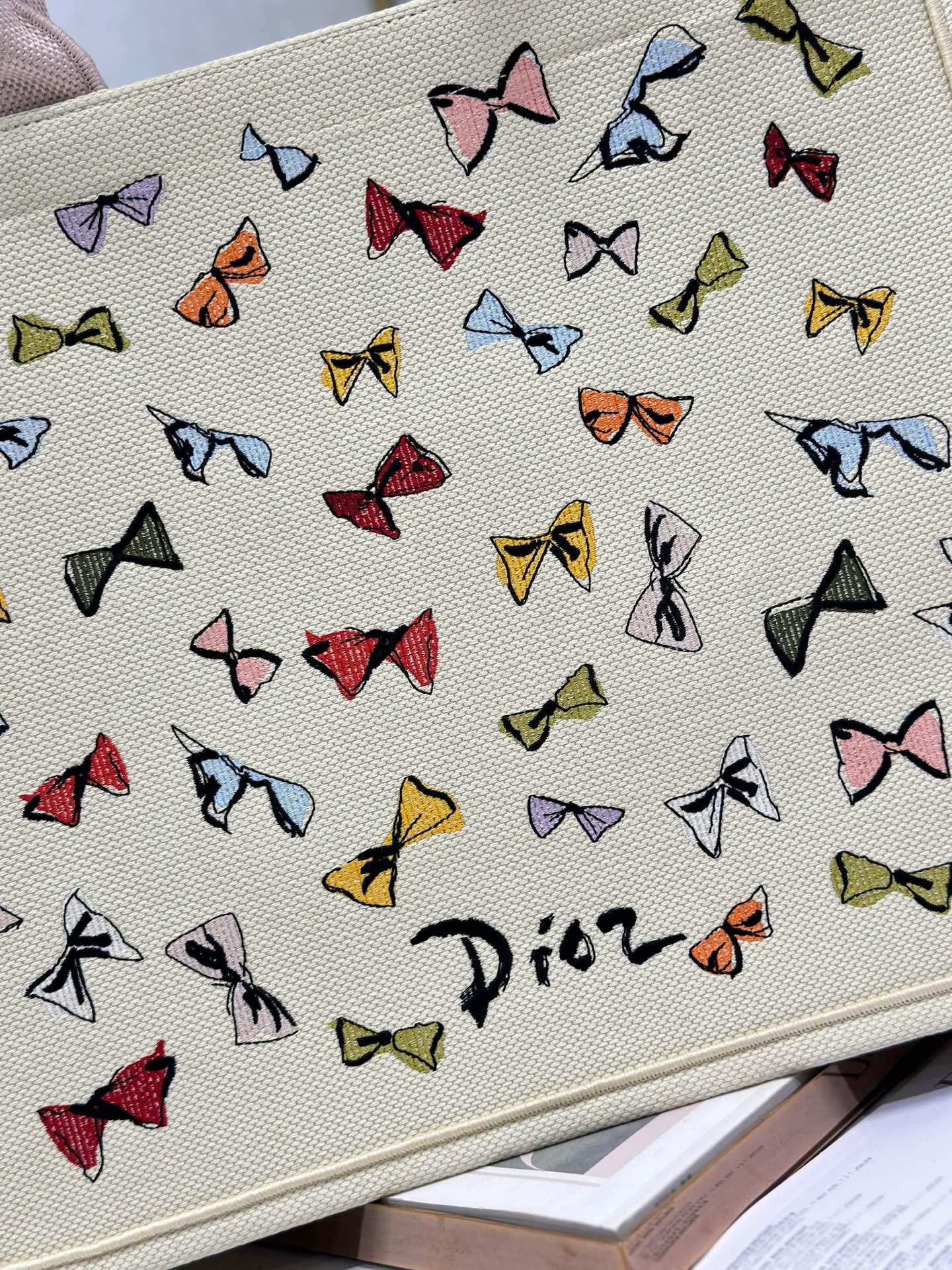 DIOR 26S LARGE BOOK TOTE 42 BEIGE WHITE BOW PRINT WOVEN FABRIC