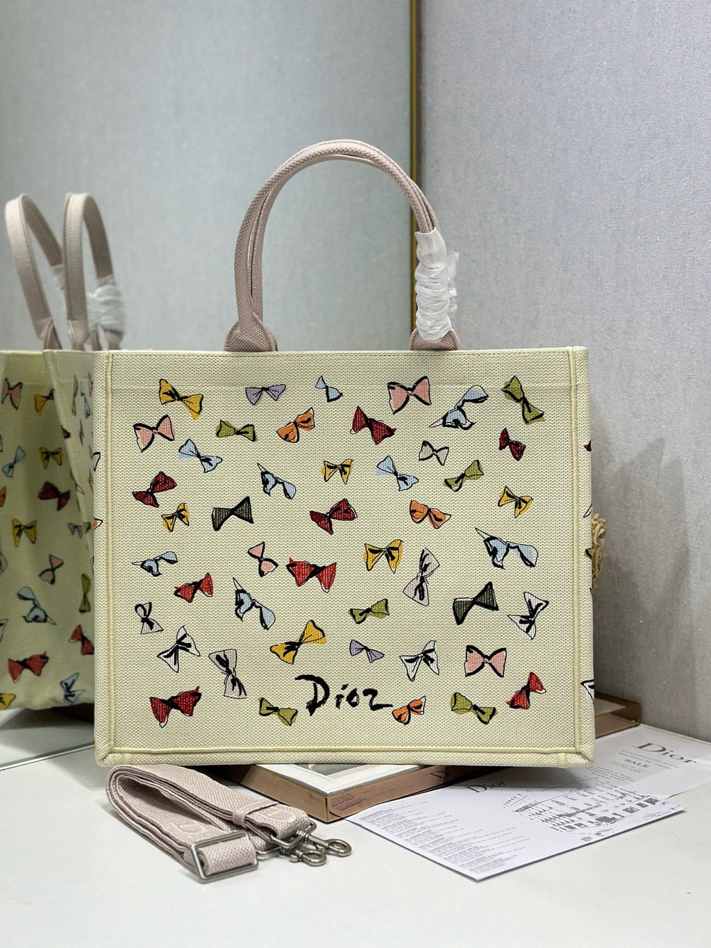 DIOR 26S LARGE BOOK TOTE 42 BEIGE WHITE BOW PRINT WOVEN FABRIC