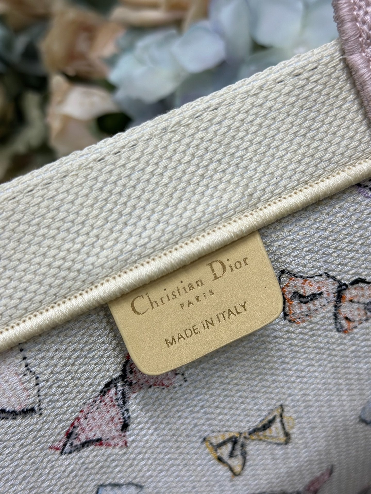 DIOR 26S LARGE BOOK TOTE 42 BEIGE WHITE BOW PRINT WOVEN FABRIC