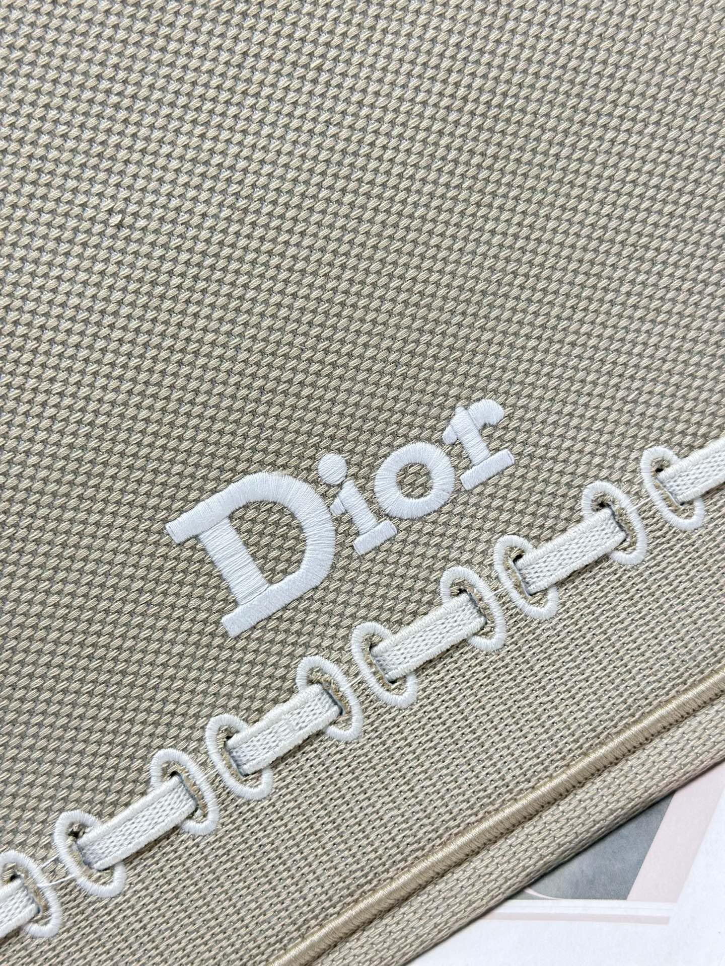 DIOR 26S LARGE BOOK TOTE 42 IN BEIGE WOVEN FABRIC