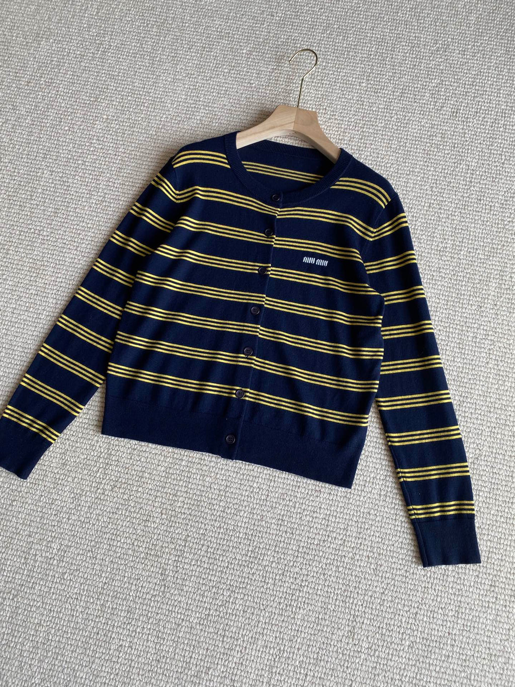 MIUMIU CARDIGAN STYLE 129
