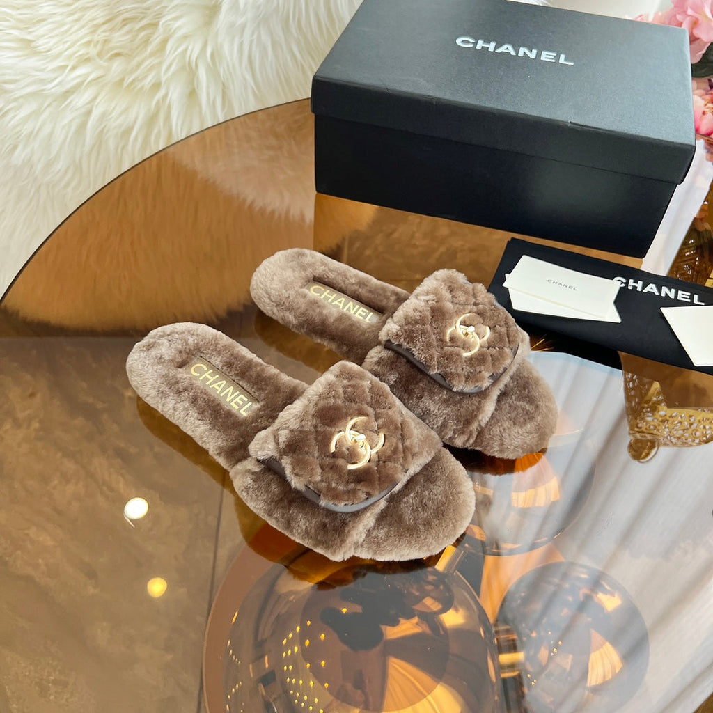 CHANEL 25S FUR SLIPPERS IN DARK BROWN LOGO GOLD HARDWARE