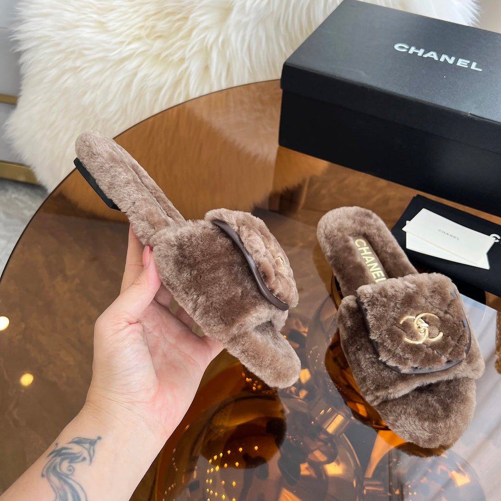 CHANEL 25S FUR SLIPPERS IN DARK BROWN LOGO GOLD HARDWARE