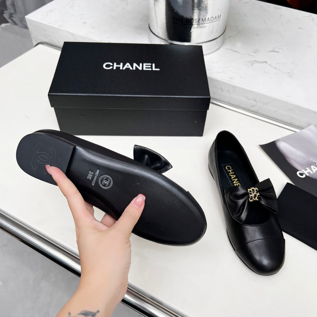 CHANEL 25S MARY JANES IN BLACK CALFSKIN WITH BOW GOLD HARDWARE