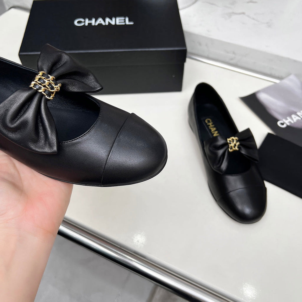CHANEL 25S MARY JANES IN BLACK CALFSKIN WITH BOW GOLD HARDWARE