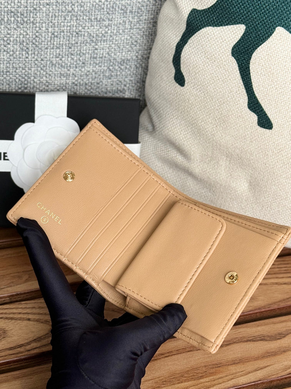 SMALL FLAP WALLET 12 IN LIGHT BROWN GRAINED CALFSKIN GOLD-TONE HARDWARE