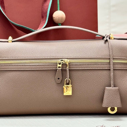 LORO PIANA 26S ZIPPERED TOP HANDLE BAG IN TAUPE CALFSKIN