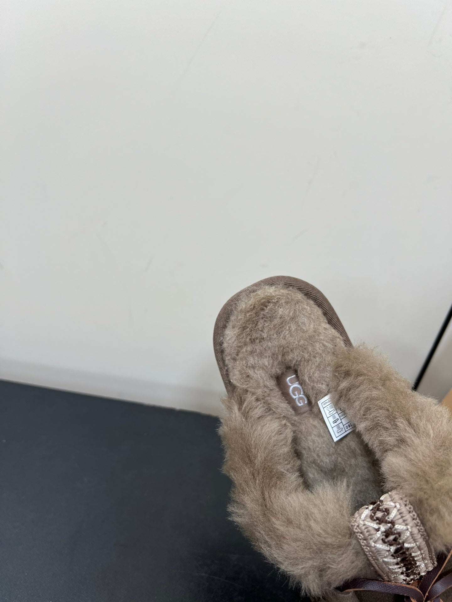 DISQUETTE ALPINE IN CEDAR BROWN SUEDE AND FLEECE