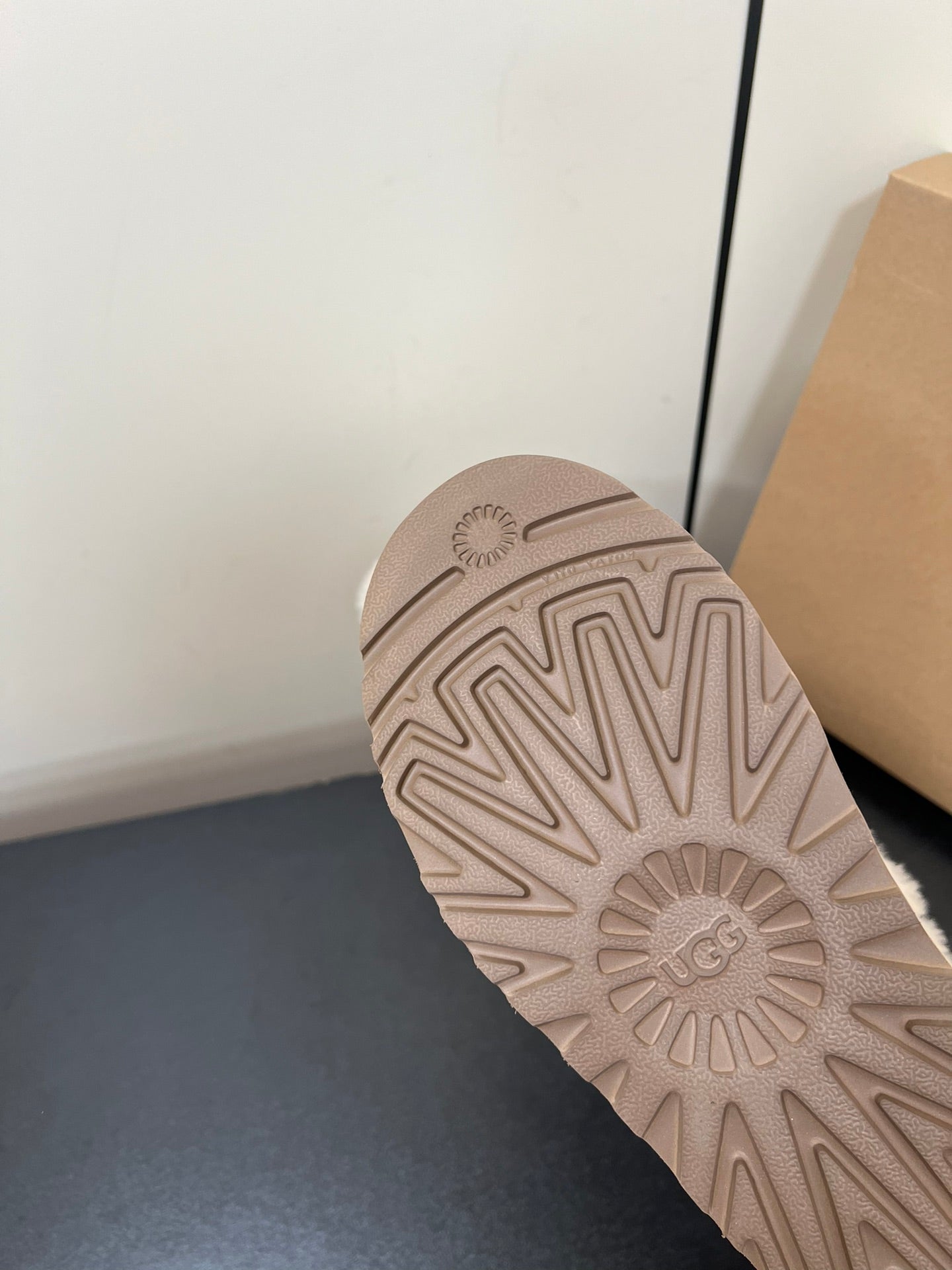 CLASSIC MINI ALPINE IN CHESTNUT BROWN SUEDE