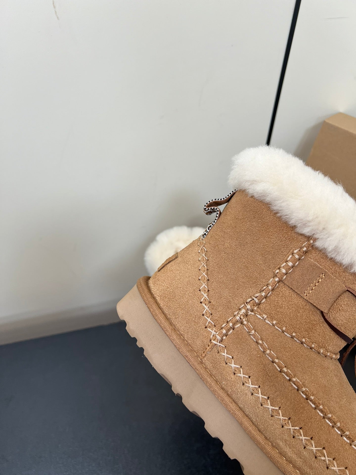 CLASSIC MINI ALPINE IN CHESTNUT BROWN SUEDE