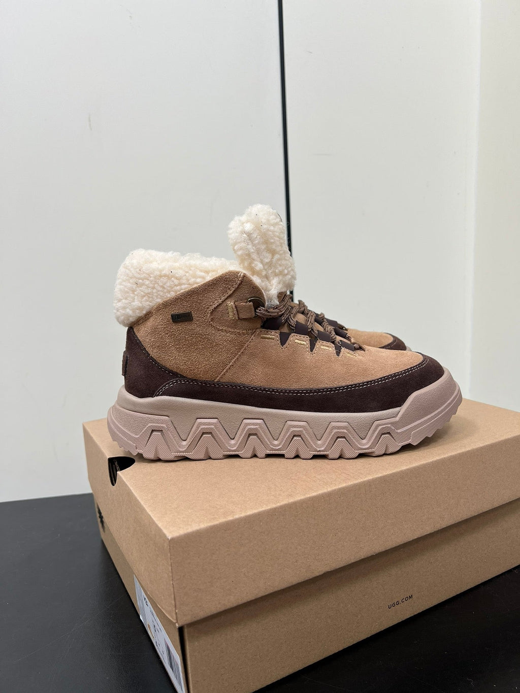 TERRETRAIL COZY LACE IN CHESTNUT BROWN SUEDE AND FLEECE