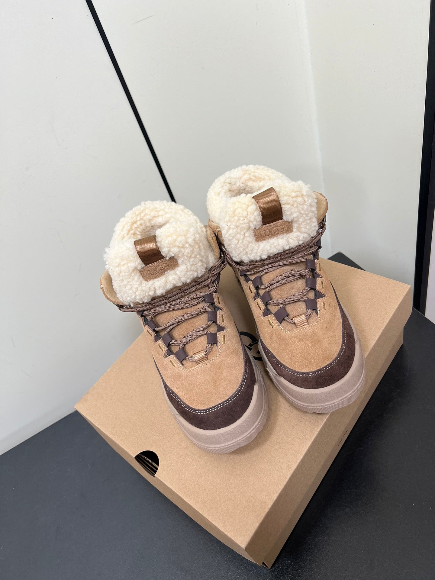 TERRETRAIL COZY LACE IN CHESTNUT BROWN SUEDE AND FLEECE