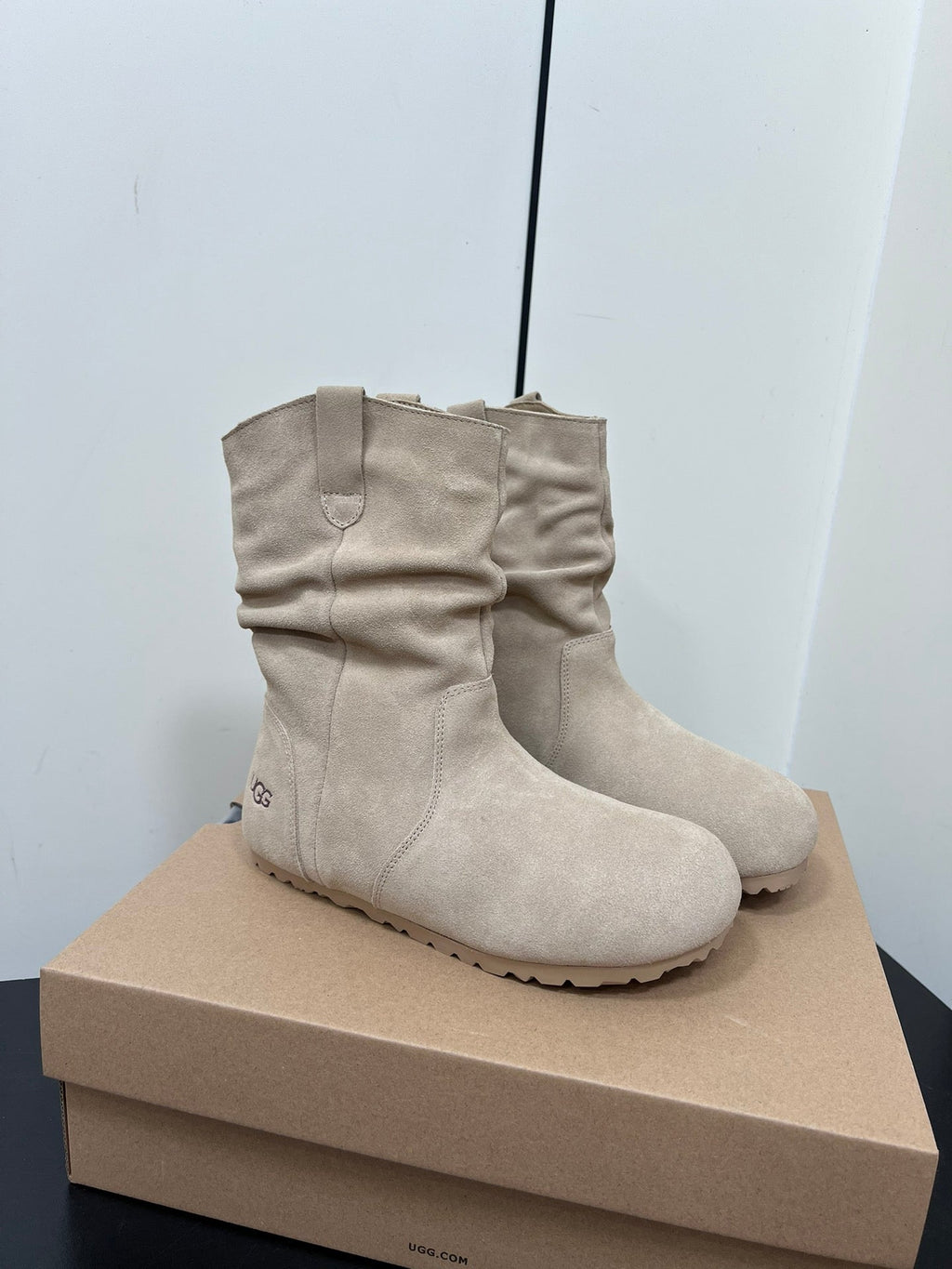 STACKED WRINKLE SHORT BOOTS IN KHAKI BROWN SUEDE