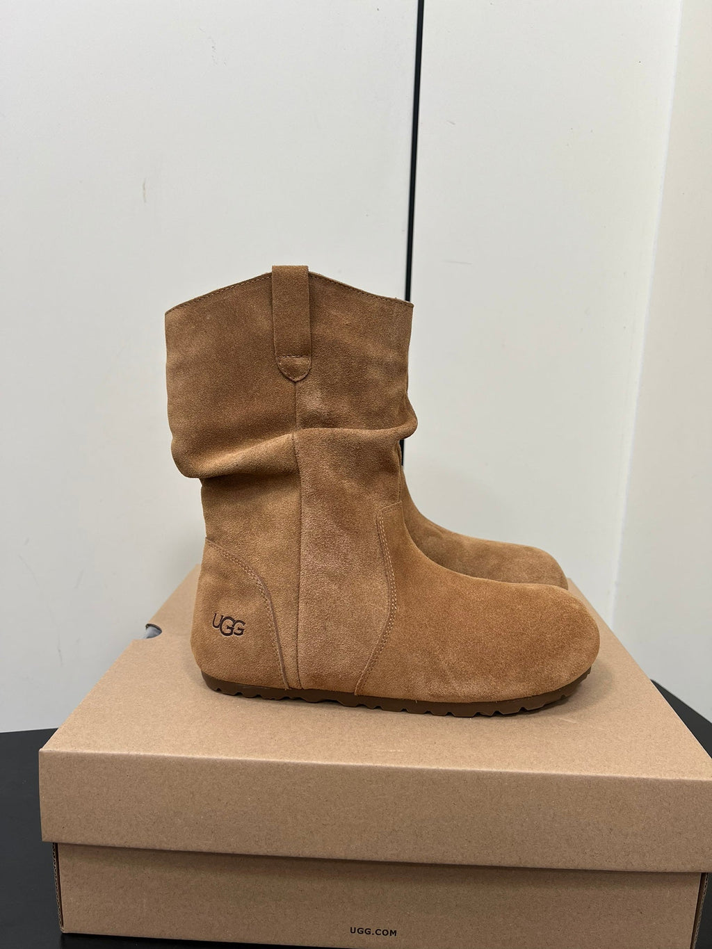 STACKED WRINKLE SHORT BOOTS IN CIDER BROWN SUEDE