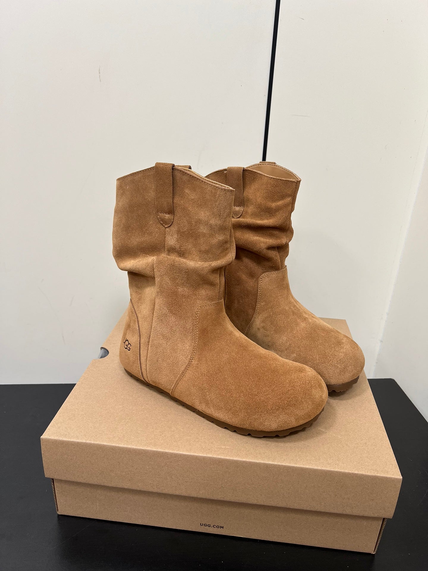 STACKED WRINKLE SHORT BOOTS IN CIDER BROWN SUEDE