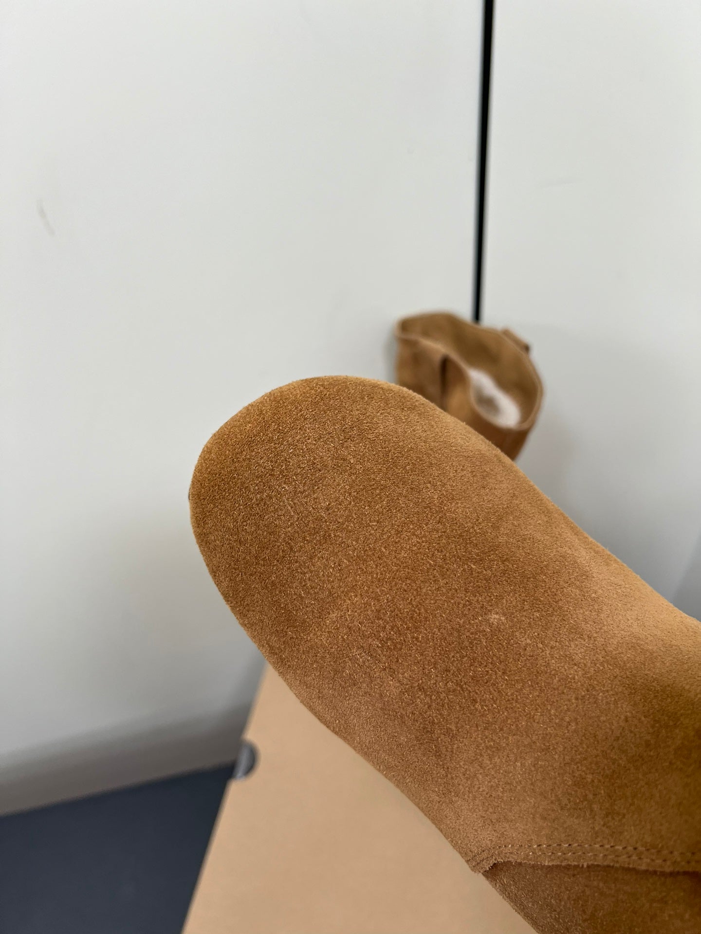 STACKED WRINKLE SHORT BOOTS IN CIDER BROWN SUEDE