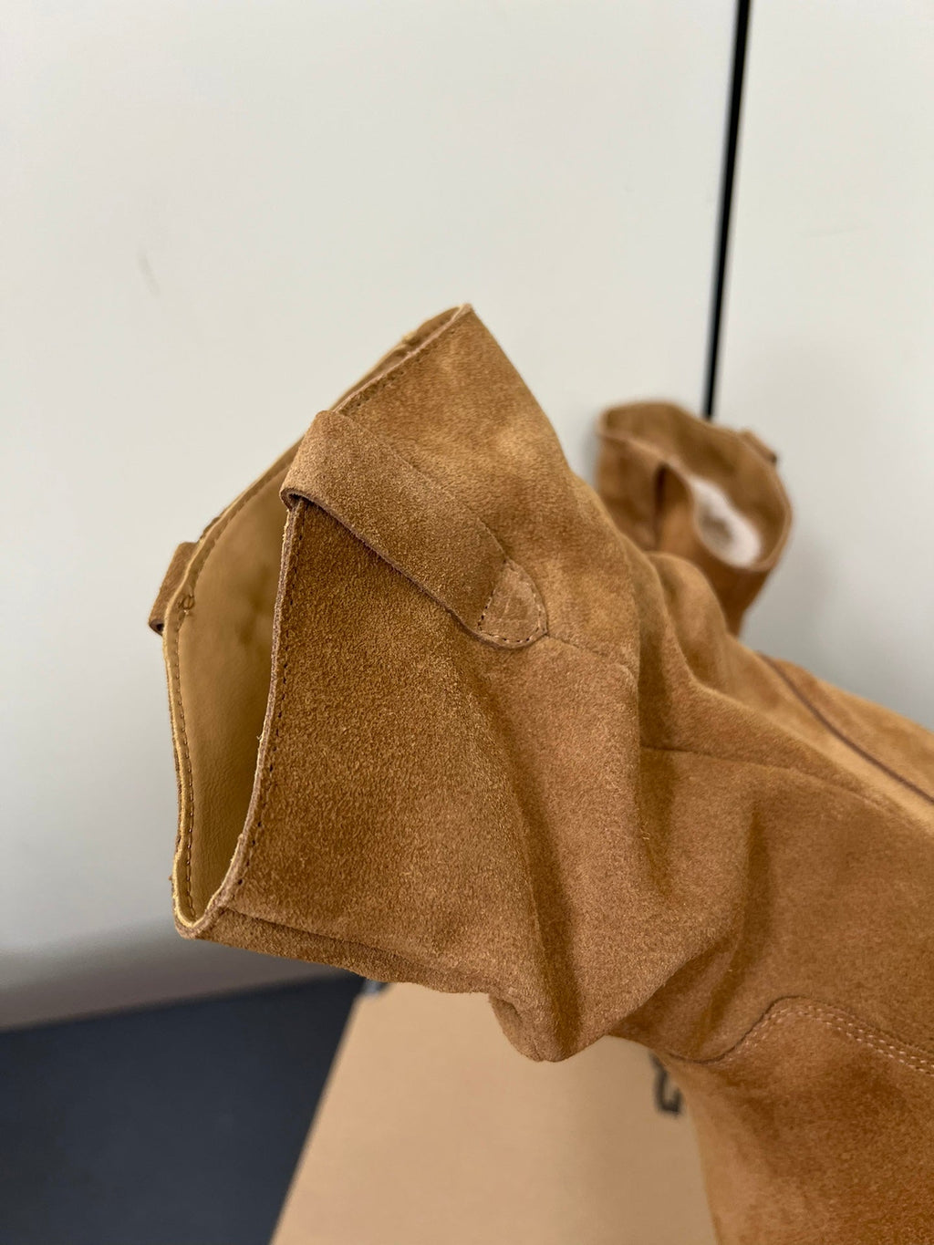 STACKED WRINKLE SHORT BOOTS IN CIDER BROWN SUEDE