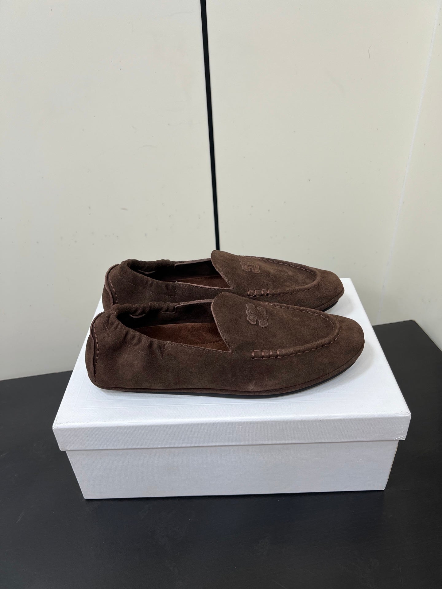 CELINE 26S MAILLON TRIOMPHE LOAFER IN DARK BROWN SUEDE