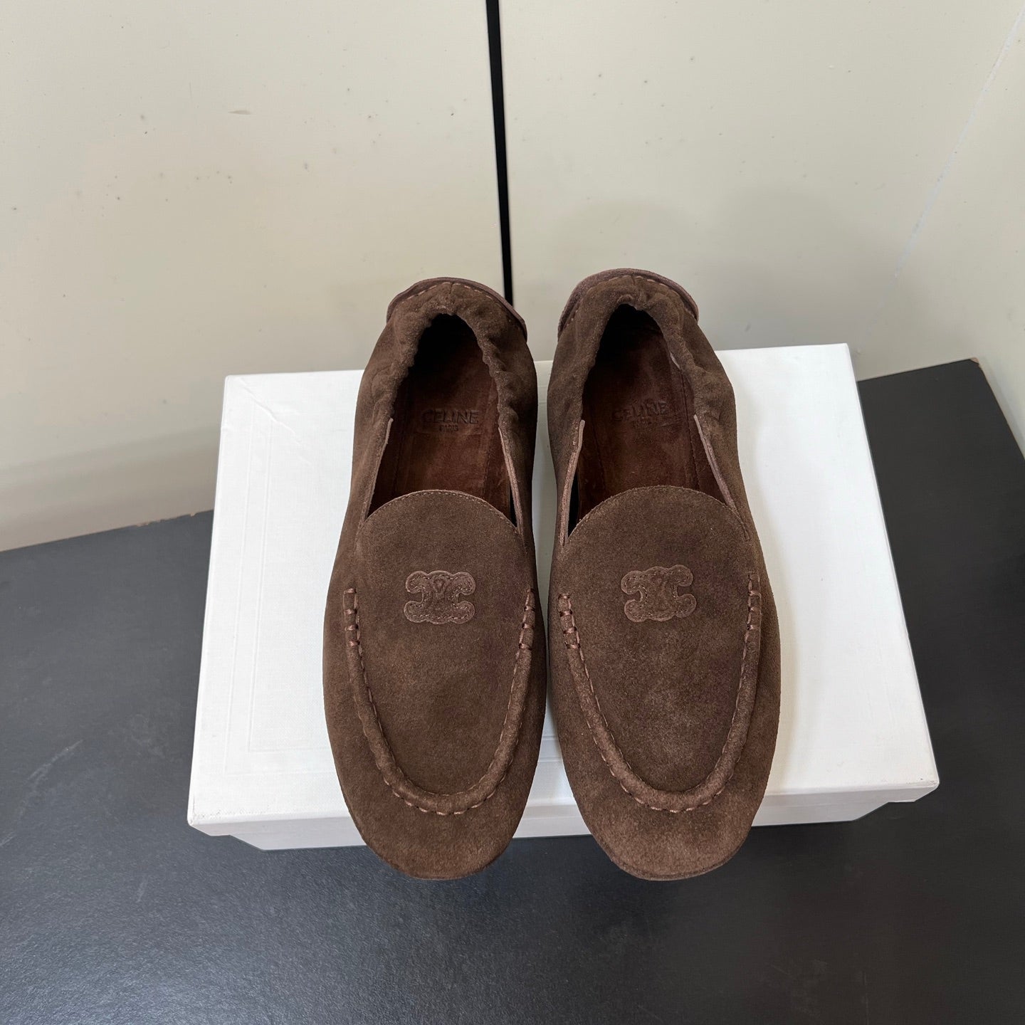 CELINE 26S MAILLON TRIOMPHE LOAFER IN DARK BROWN SUEDE