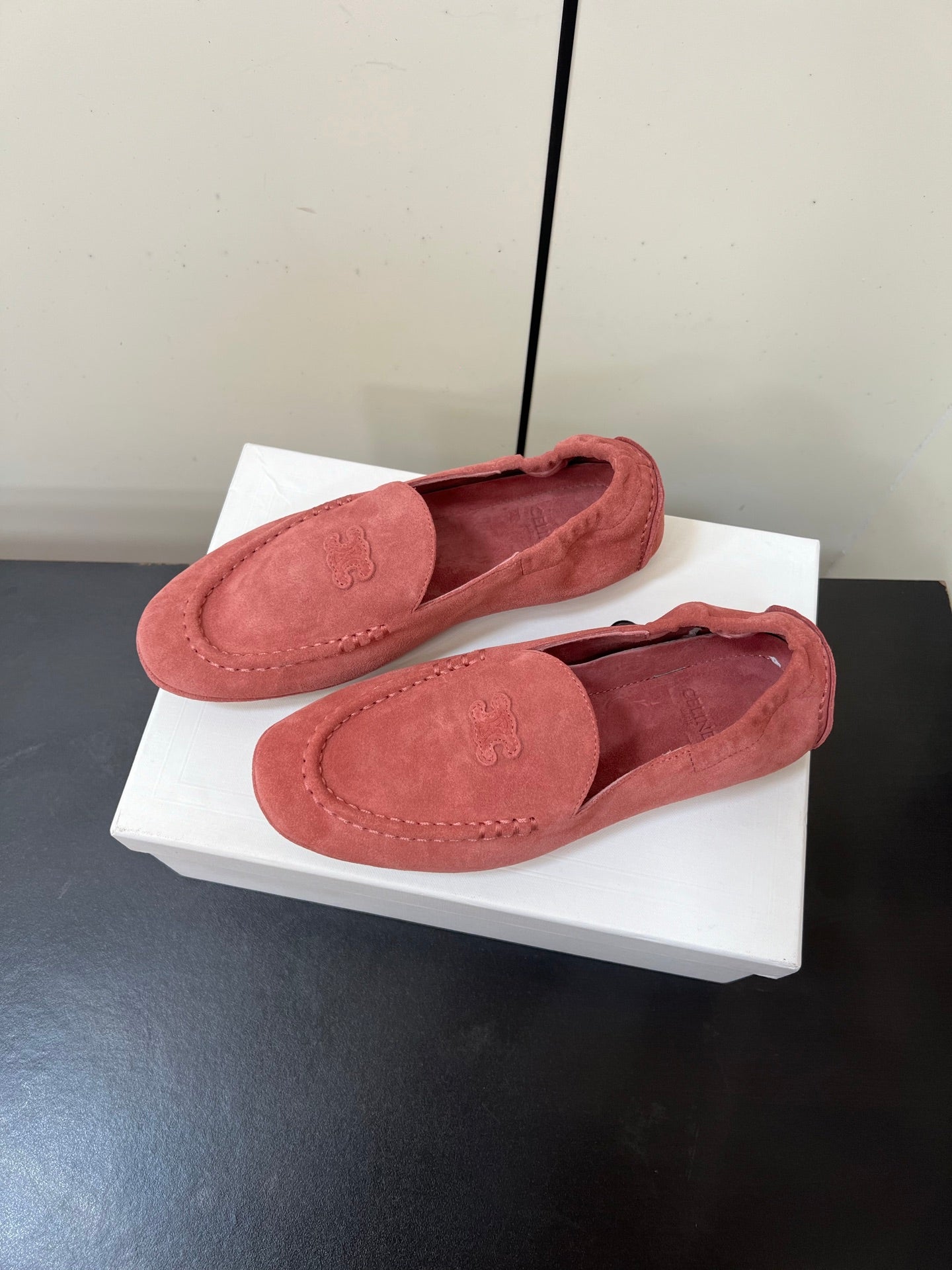 CELINE 26S MAILLON TRIOMPHE LOAFER IN PINK SUEDE