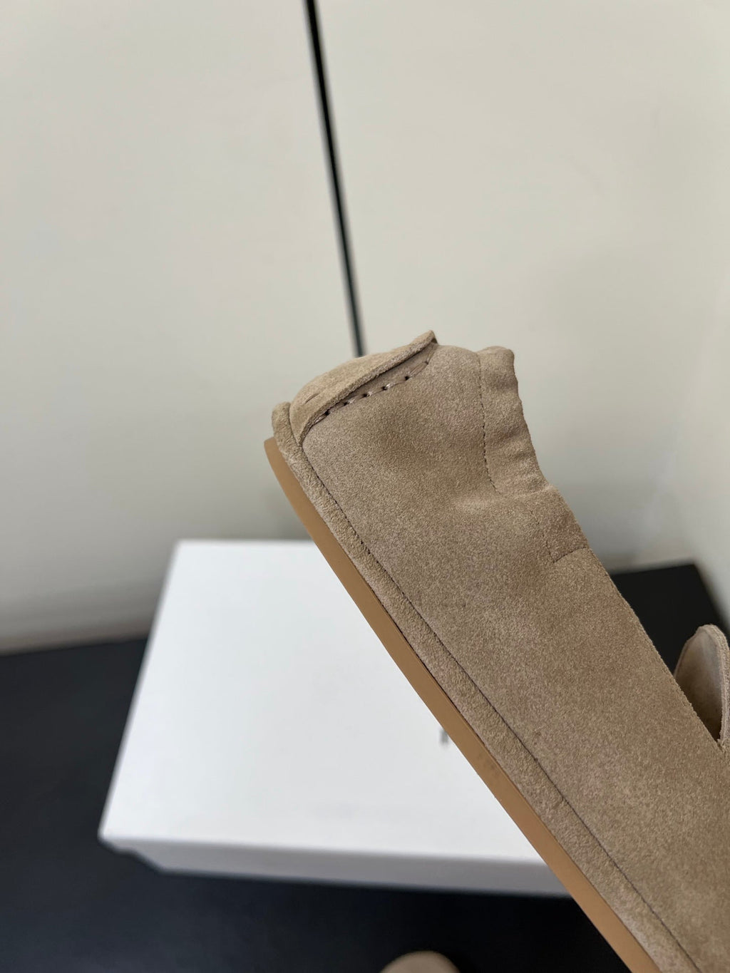 CELINE 26S MAILLON TRIOMPHE LOAFER IN BEIGE SUEDE