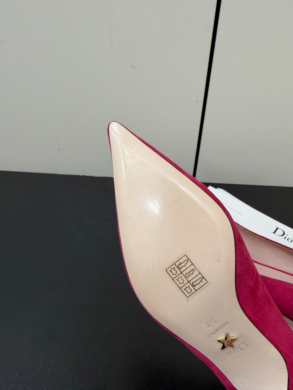 DIOR 26S POINTED-TOE HIGH HEELS 35MM IN RASPBERRY RED SUEDE GOLD HARDWARE