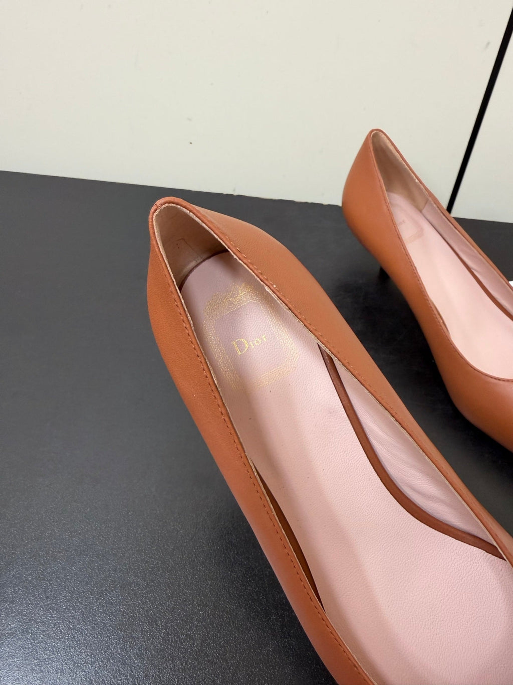 DIOR 26S POINTED-TOE HIGH HEELS 35MM IN RUST BROWN CALFSKIN GOLD HARDWARE