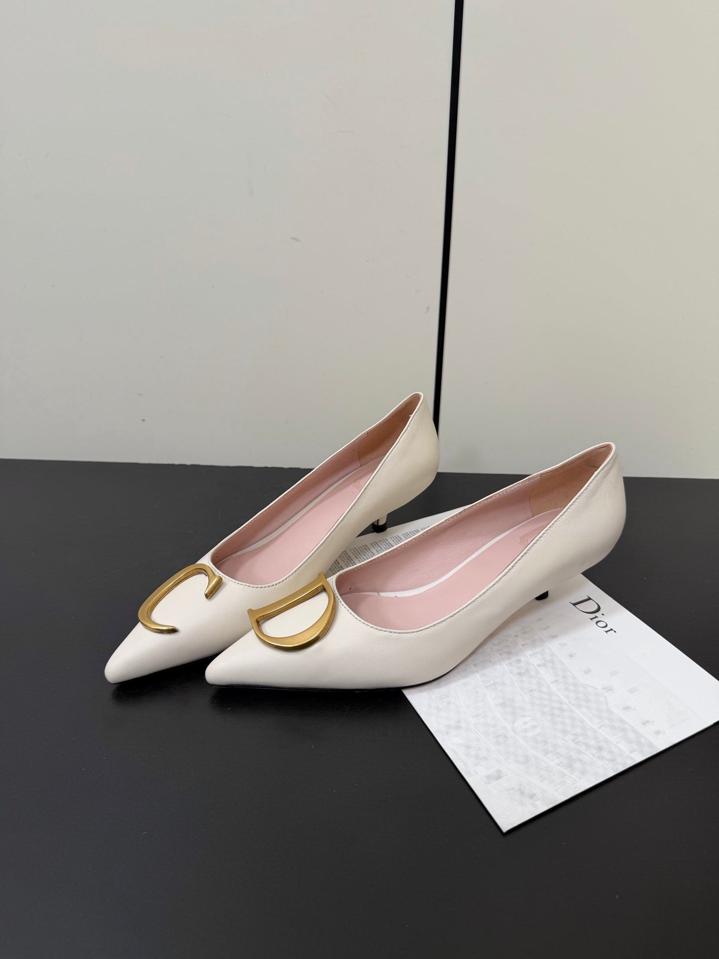 DIOR 26S POINTED-TOE HIGH HEELS 35MM IN CREAM WHITE CALFSKIN GOLD HARDWARE