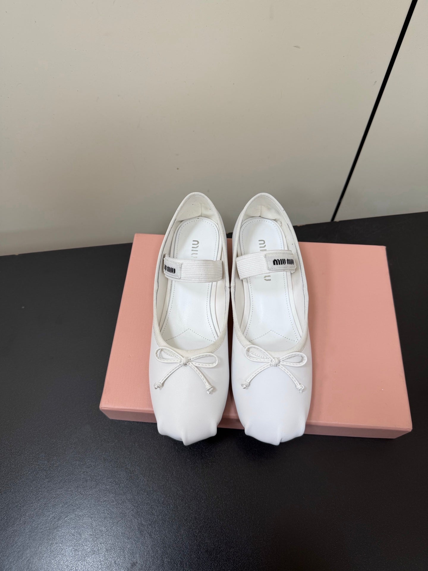 MIUMIU 26S FAIRY BALLET FLATS IN WHITE CALFSKIN