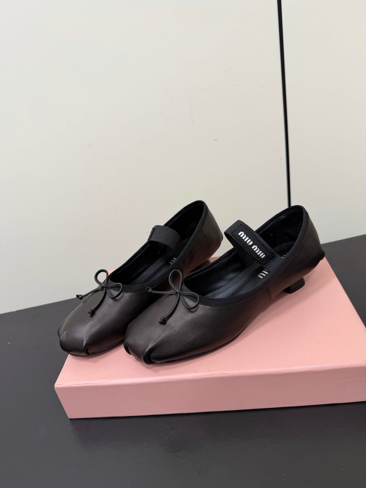 MIUMIU 26S FAIRY BALLET FLATS IN BLACK CALFSKIN