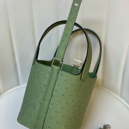 HM 25S PICOTIN LOCK 14 CM IN OLIVE GREEN OSTRICH WITH SILVER HARDWARE