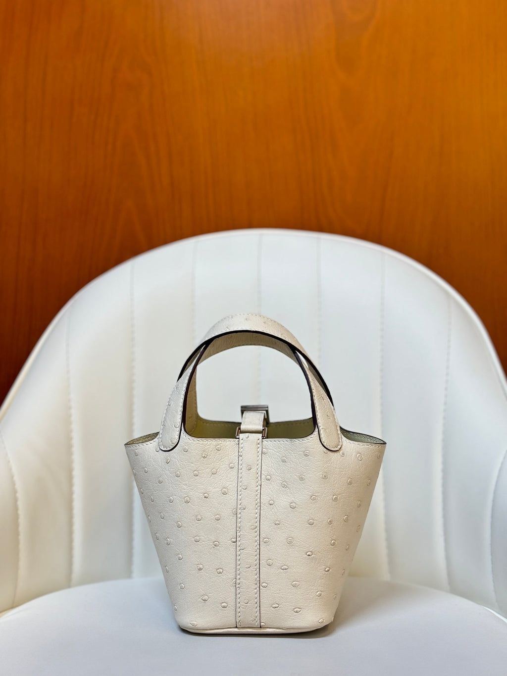 HM 25S PICOTIN LOCK 14 CM IN CREAM WHITE OSTRICH WITH SILVER HARDWARE