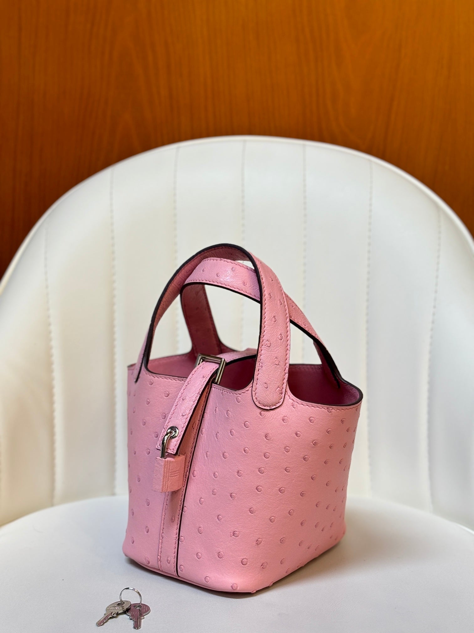 HM 25S PICOTIN LOCK 14 CM IN PINK OSTRICH WITH SILVER HARDWARE