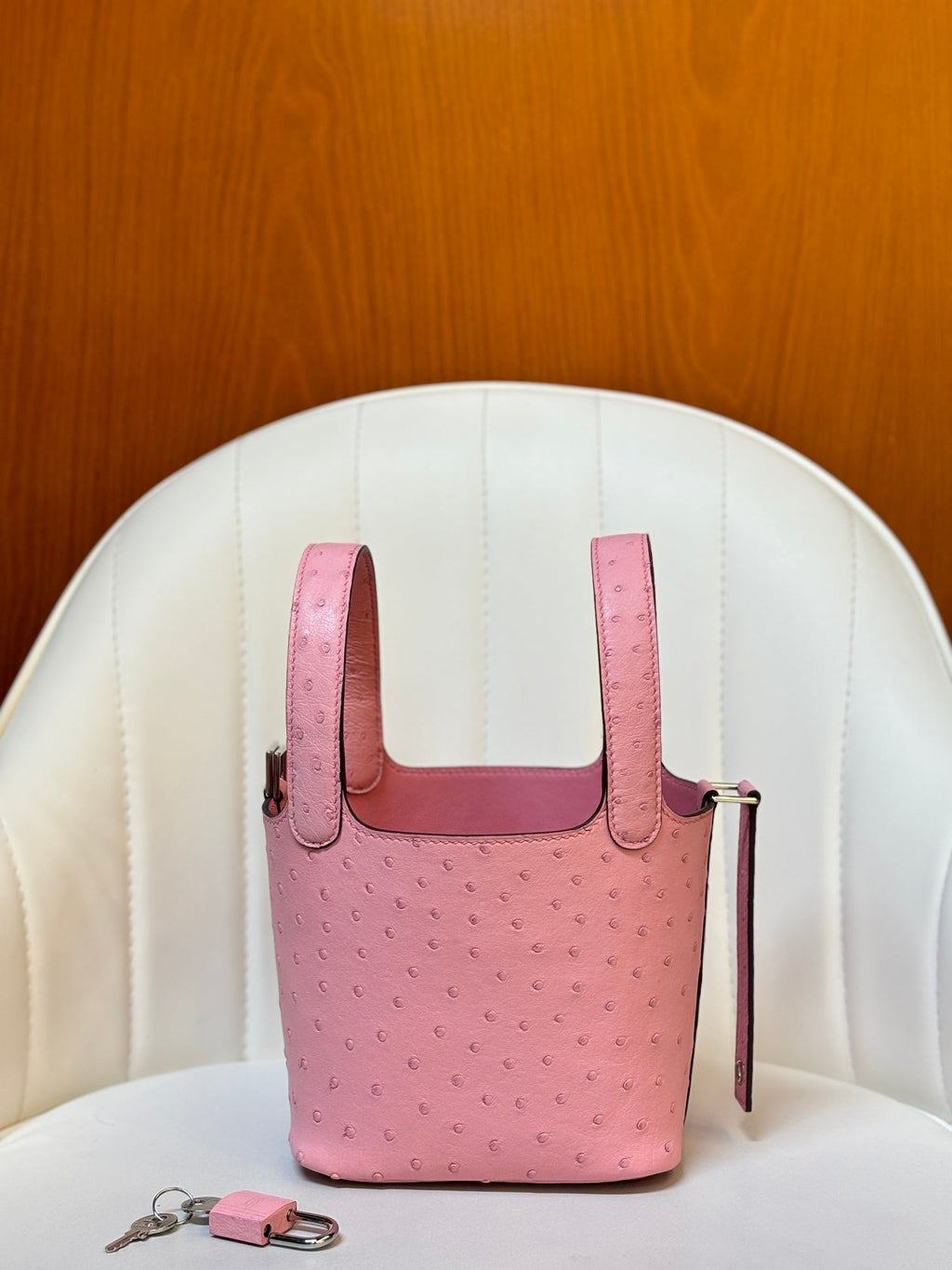 HM 25S PICOTIN LOCK 14 CM IN PINK OSTRICH WITH SILVER HARDWARE