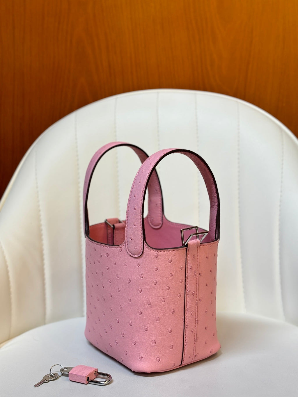 HM 25S PICOTIN LOCK 14 CM IN PINK OSTRICH WITH SILVER HARDWARE