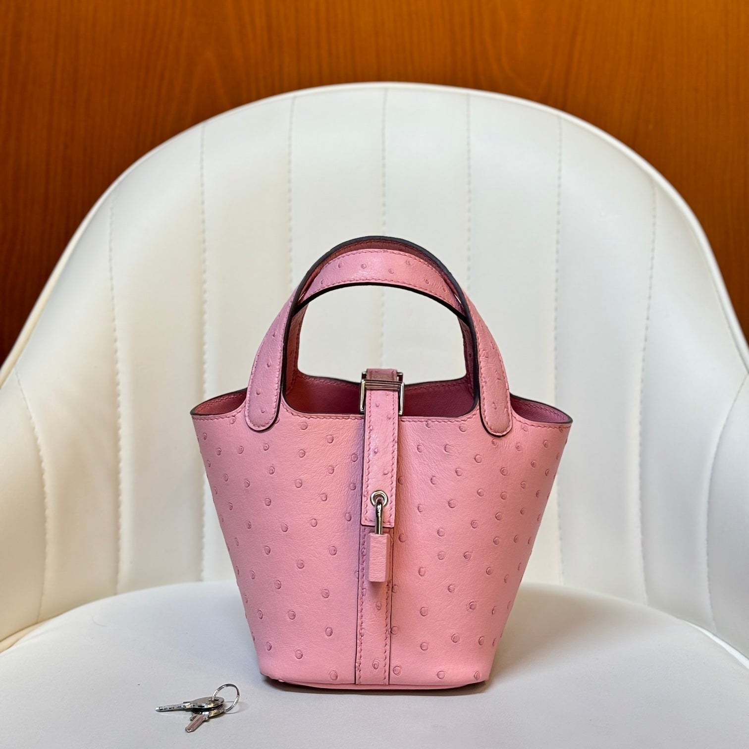HM 25S PICOTIN LOCK 14 CM IN PINK OSTRICH WITH SILVER HARDWARE