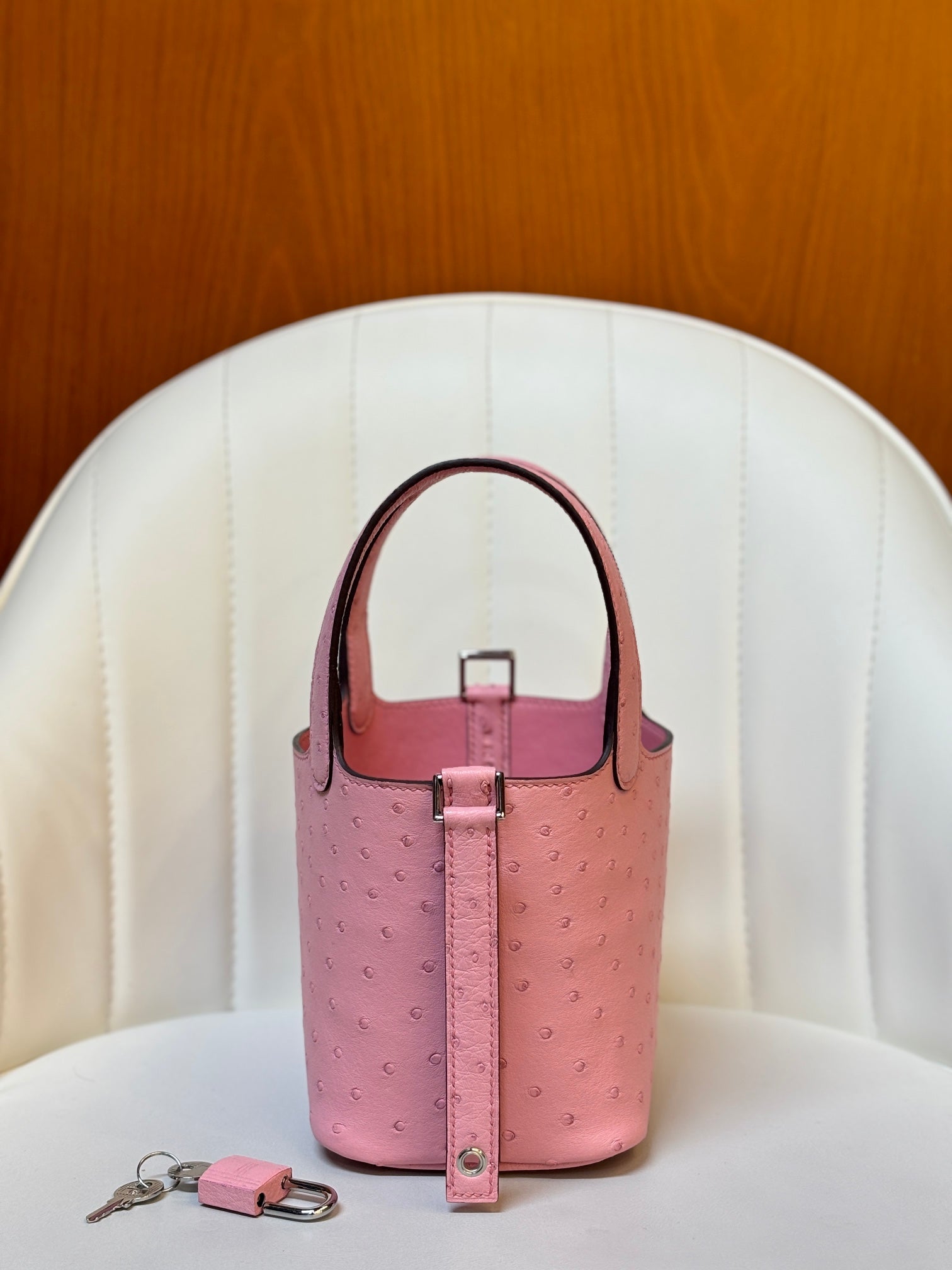 HM 25S PICOTIN LOCK 14 CM IN PINK OSTRICH WITH SILVER HARDWARE