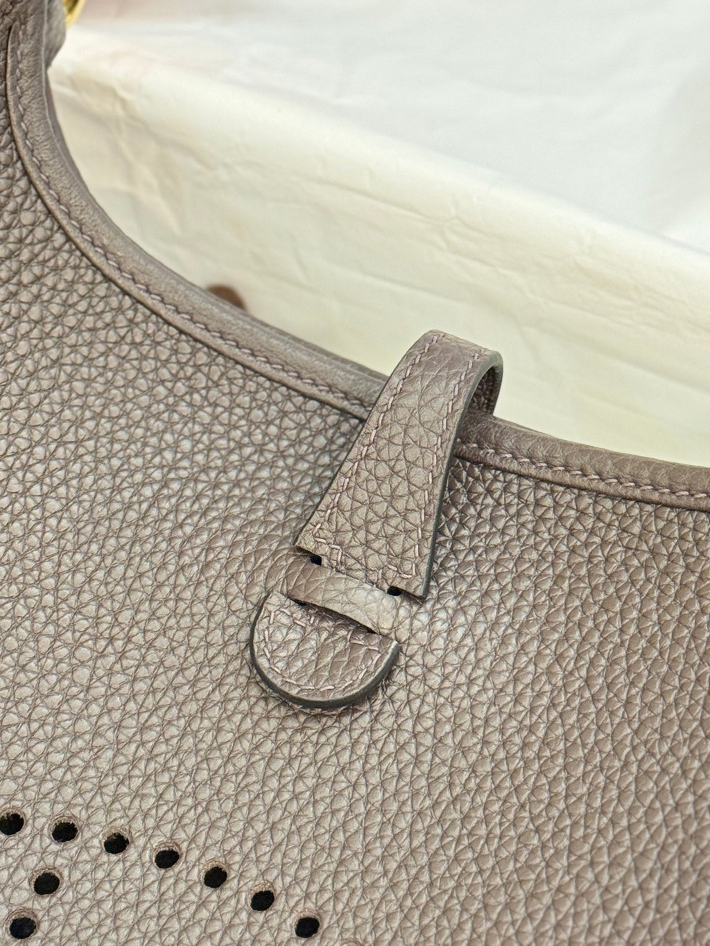 HM 26S EVELYNE BAG 23CM IN DARK BROWN GRAINED CALFSKIN
