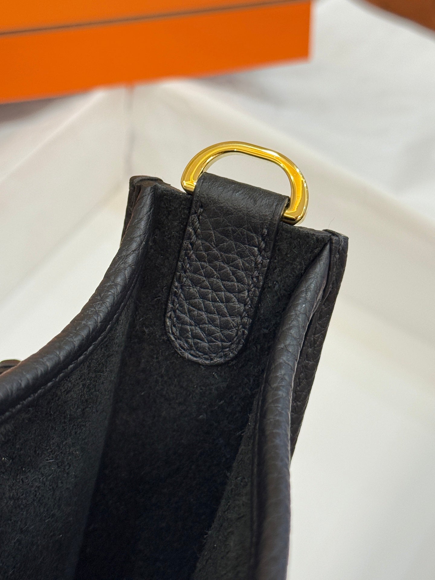 HM 26S EVELYNE BAG 23CM IN BLACK GRAINED CALFSKIN