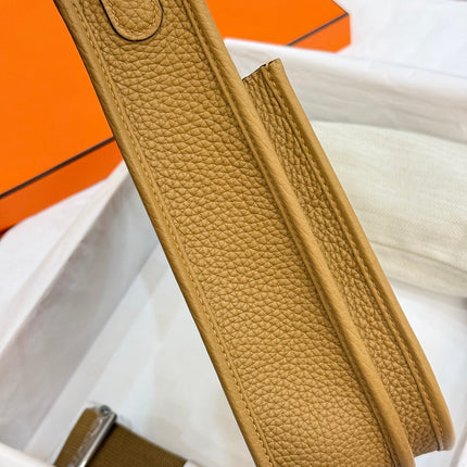 HM 26S EVELYNE BAG 23CM IN GOLDEN BROWN GRAINED CALFSKIN
