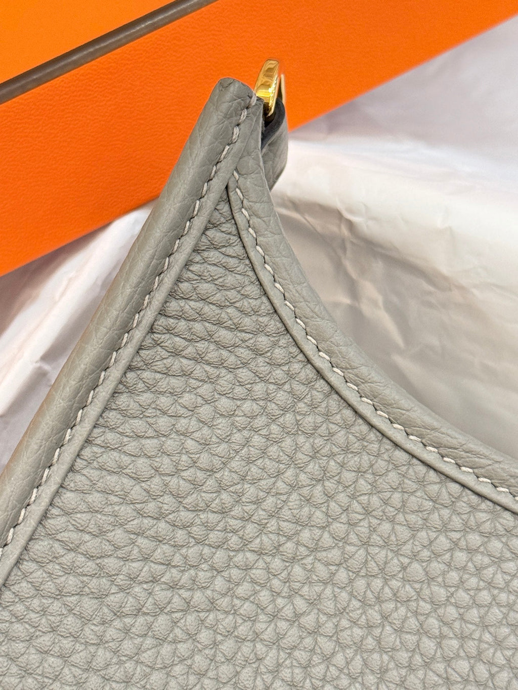 HM 26S EVELYNE BAG 23CM IN GRAY GRAINED CALFSKIN