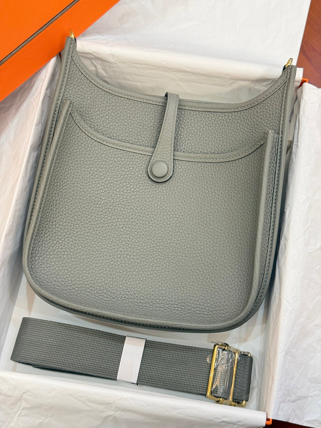 HM 26S EVELYNE BAG 23CM IN GRAY GRAINED CALFSKIN