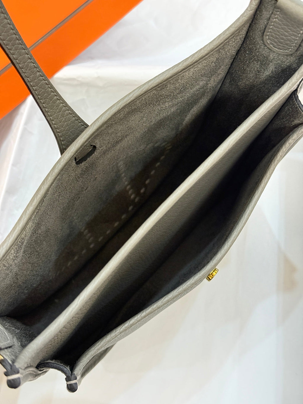 HM 26S EVELYNE BAG 23CM IN GRAY GRAINED CALFSKIN