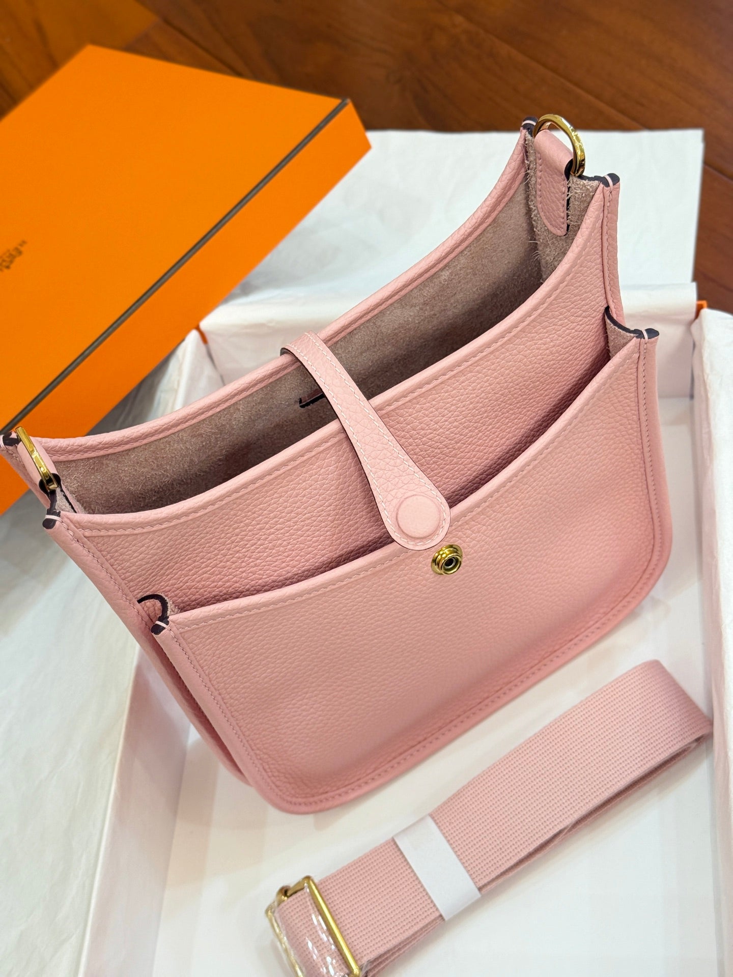 HM 26S EVELYNE BAG 23CM IN PINK GRAINED CALFSKIN