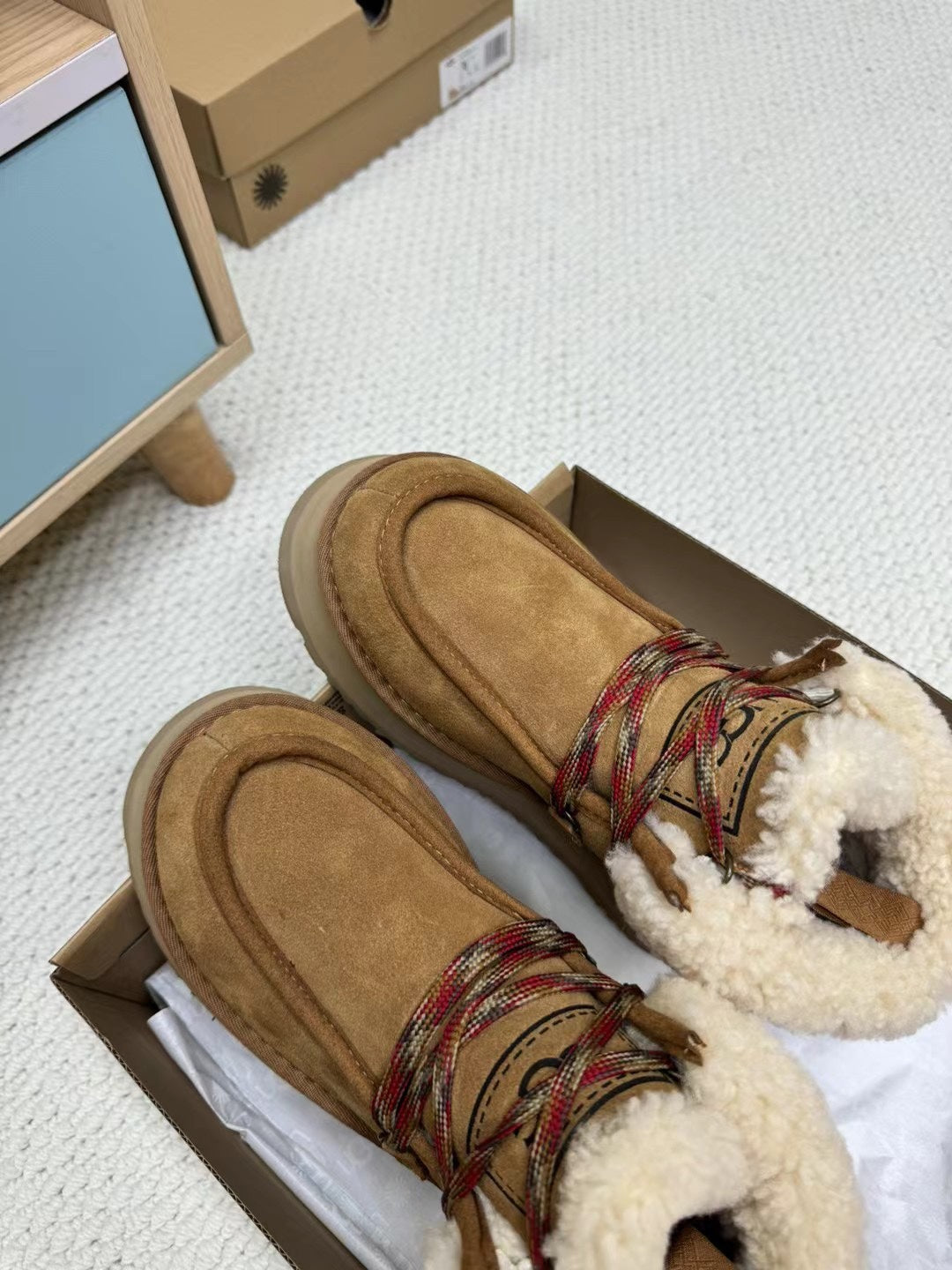 FUNKARRA CABIN CUFF COFFEE BROWN SUEDE AND WHITE LAMB FUR