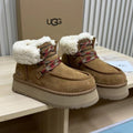 FUNKARRA CABIN CUFF COFFEE BROWN SUEDE AND WHITE LAMB FUR