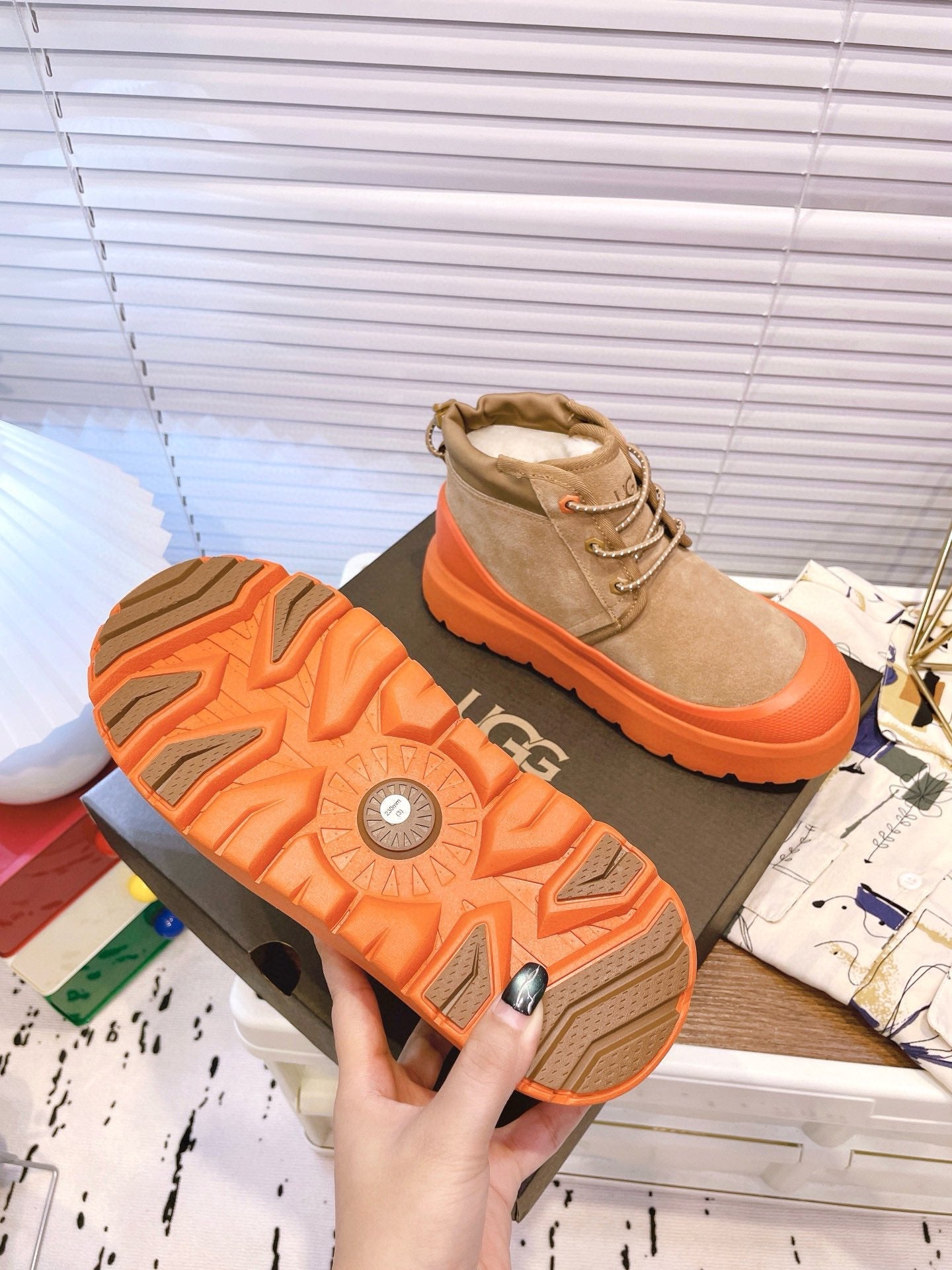 GENDER NEUMEL HIGH WEATHER HYBRID IN PEANUT BROWN SUEDE AND FIRE ORANGE CALFSKIN
