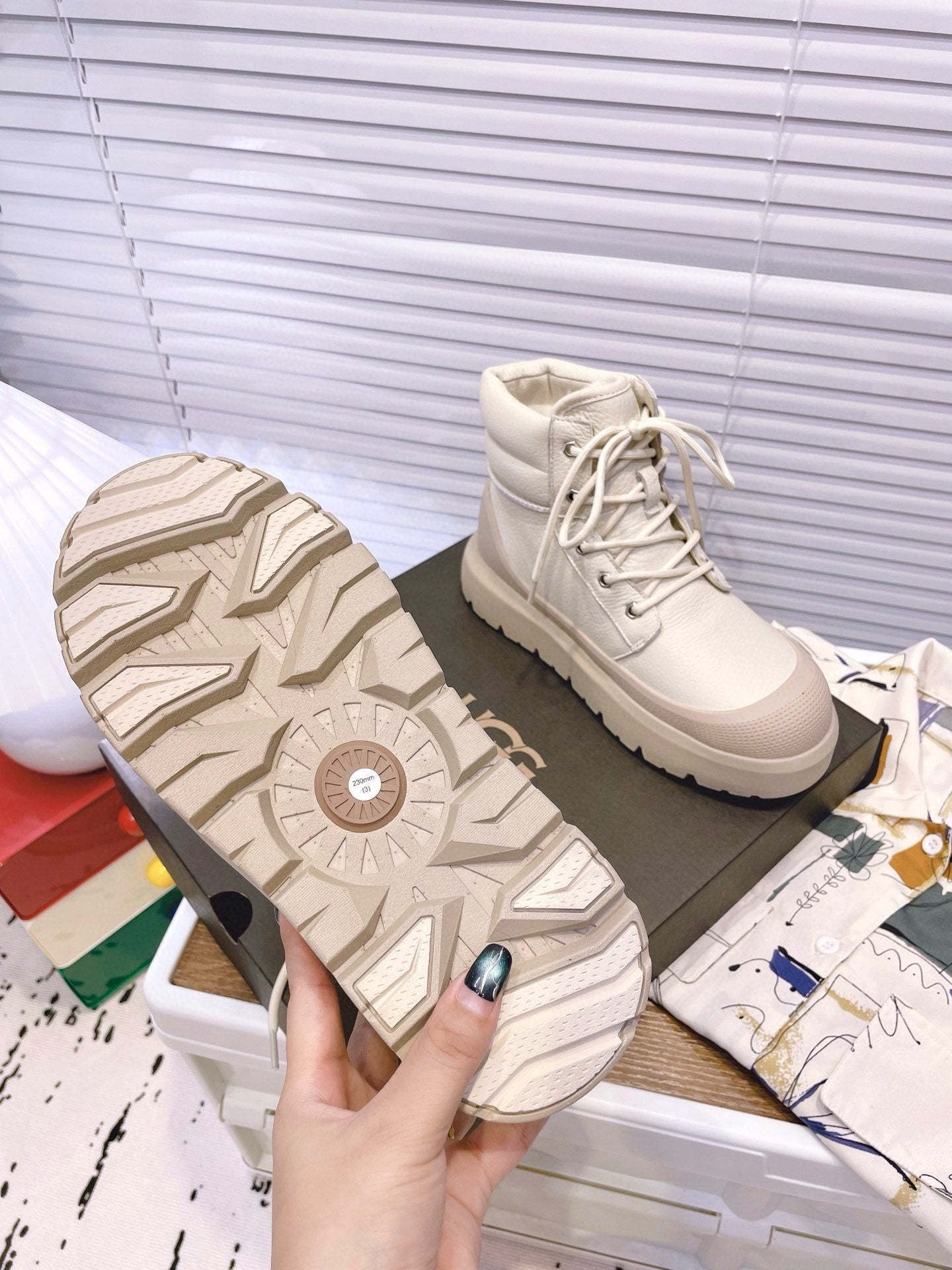 GENDER NEUMEL HIGH WEATHER HYBRID IN BRICH MIX WHITE PEPPER CALFSKIN