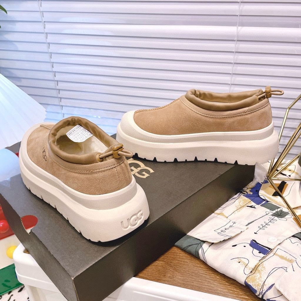 TASMAN WEATHER HYBRID IN PEANUT BROWN SUEDE AND WHITE CALFSKIN