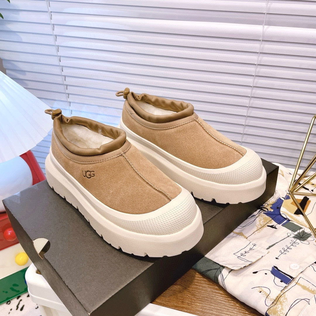 TASMAN WEATHER HYBRID IN PEANUT BROWN SUEDE AND WHITE CALFSKIN